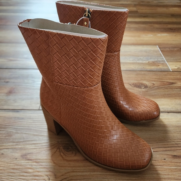 Universal Thread Boots Womens 8.5 Brown Arden Mid-Shaft Cognac NEW - Picture 2 of 6